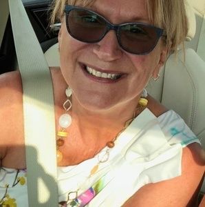 Meet your Posher, Guylaine